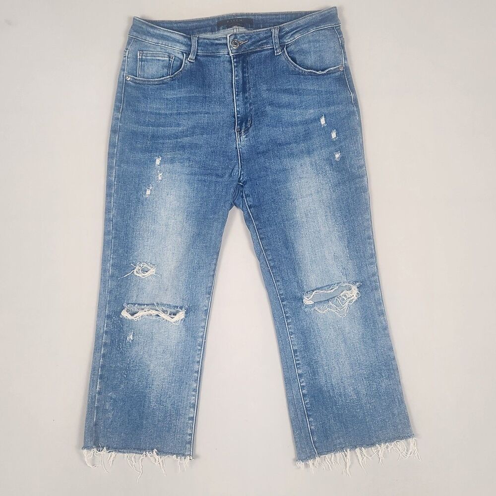 RISEN Distressed Jeans Womens 32x15 Cropped Raw Hem Light Wash Denim